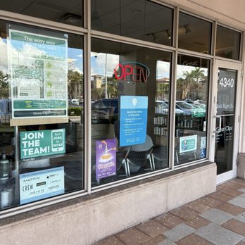 Great Clips - Entrance - Hair Salons Near Me - Coral Springs, Florida Great Clips - Entrance - Hair Salons Near Me - Coral Springs, Florida
