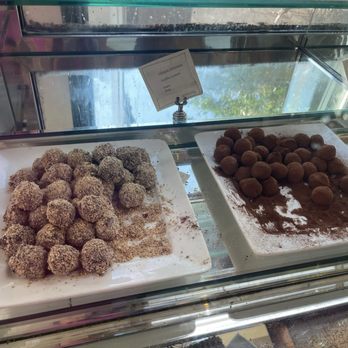 Athan's Bakery - Bakeries Near Me - Brookline, Massachusetts