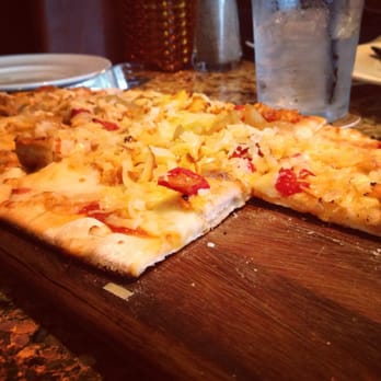 Cincinnati Lager House - BBQ chicken flatbread - New American Near Me - Cincinnati, Ohio Cincinnati Lager House - BBQ chicken flatbread - New American Near Me - Cincinnati, Ohio