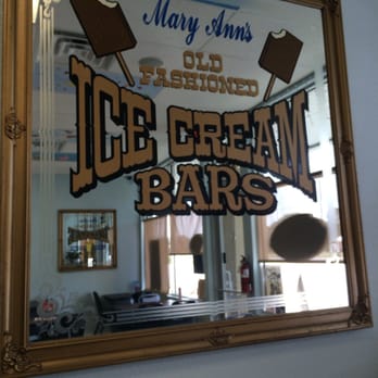 Ice Cream & More - Nice decorations - Ice Cream & Frozen Yogurt Near Me - Gautier, Mississippi