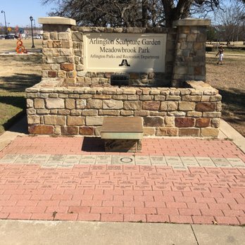 Meadowbrook Park & Sculpture Garden - Parks Near Me - Arlington, Texas