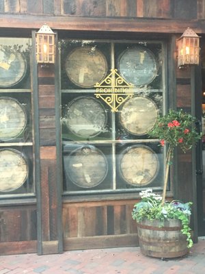 Repeal 33 Bar & Restaurant by null