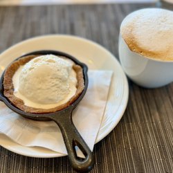 United Polaris Lounge - San Francisco International Airport - Skillet chocolate chip