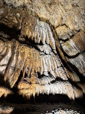 Ruby Falls by null