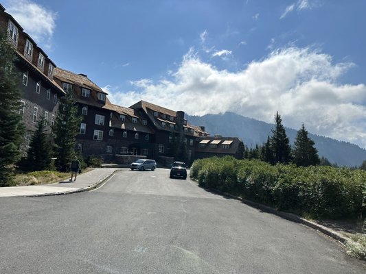 Crater Lake Lodge by null