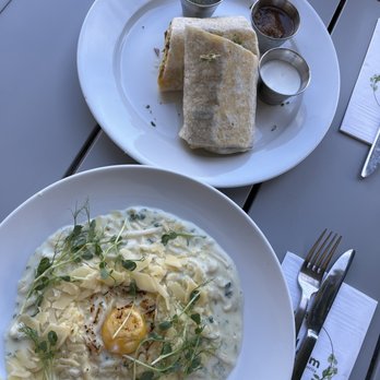 Bloom - Pasta Carbonara and vegetarian Bloom's Breakfast Burrito - American Near Me - Santa Clara, California