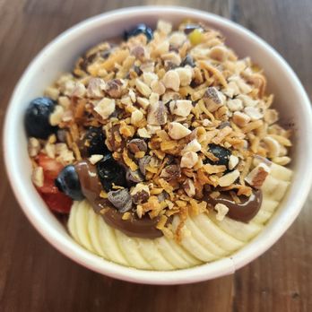 Ubatuba Açaí - Fullerton - Medium custom acai bowl - Juice Bars & Smoothies Near Me - Fullerton, California