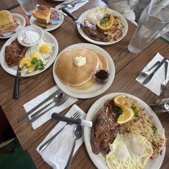 Snooty Fox - Breakfast & Brunch Near Me - Laguna Hills, California Snooty Fox - Breakfast & Brunch Near Me - Laguna Hills, California