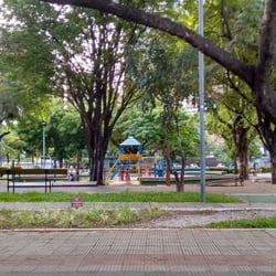 Praça Martins Dourado - Praça Martins Dourado