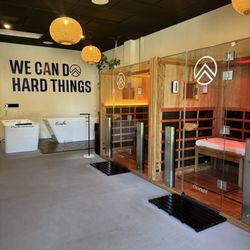 Wellevate Lounge - Sauna and Cold Plunge