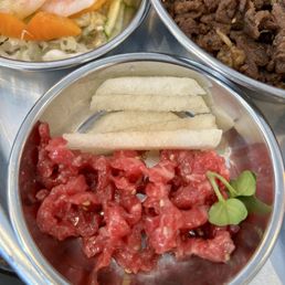 Raw beef w Asian pear Raw beef w Asian pear