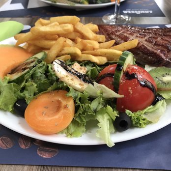 Café de la Place - Amazing food with good price. Good service and nice view in the toilet :) - Salad Near Me - La Caunette, 34 Café de la Place - Amazing food with good price. Good service and nice view in the toilet :) - Salad Near Me - La Caunette, 34