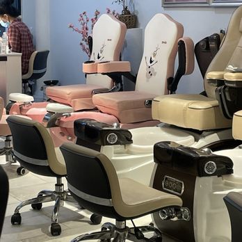 Van's Nail - Spa chairs for kids - Nail Salons Near Me - Ocoee, Florida