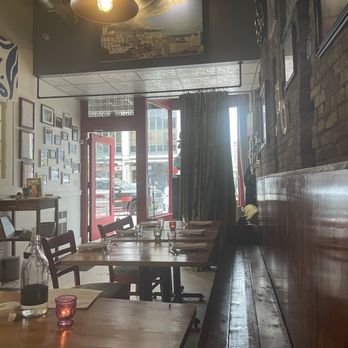 Amilinda - Portuguese Near Me - Milwaukee, Wisconsin