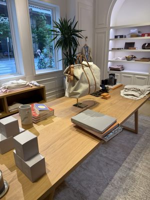 Commerce Goods + Supply by null