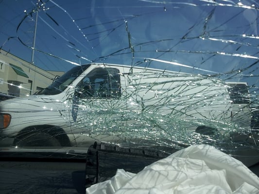 Windshield Replacement - Auto glass repairs and replacements are the only things we do – we are true experts. We use only quality parts and materials to insure your vehicle is correctly repaired and your complete customer satisfaction. Windshield Replacement - Auto glass repairs and replacements are the only things we do – we are true experts. We use only quality parts and materials to insure your vehicle is correctly repaired and your complete customer satisfaction.