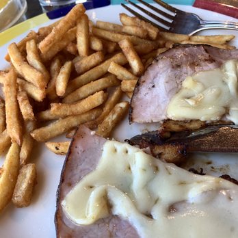 Circle D Eatery - Chicken Cordon Bleu - Coffee & Tea Near Me - Escalante, Utah