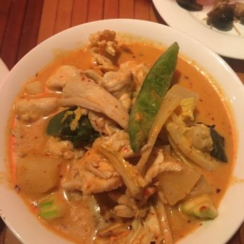Spice Thai & Sushi - Chicken red curry - Sushi Bars Near Me - Lakeland, Florida