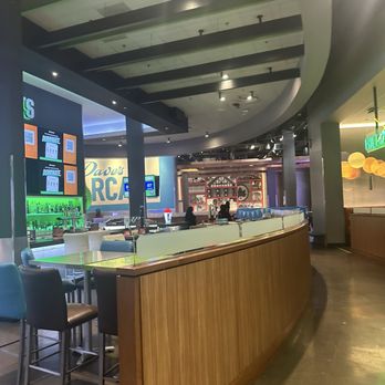 Dave & Buster's Pelham Manor - Sports Bars Near Me - Pelham Manor, New York