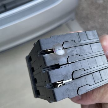 T&H Electric - Arcing Siemens quad breaker, used on a curtler hammer (Eaton) panel. No siemens is not compatible even though it fits. - Electricians Near Me