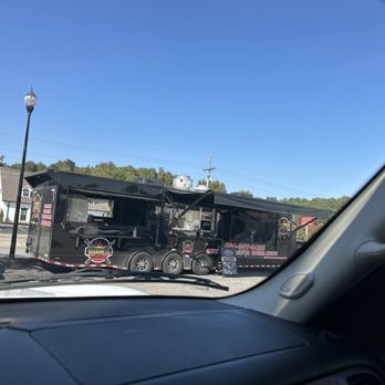 Goodness Gracious BBQ & Seafood - Food Trucks Near Me - Ellenwood, Georgia Goodness Gracious BBQ & Seafood - Food Trucks Near Me - Ellenwood, Georgia