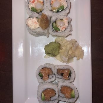 RA Steak & Sushi - Snack rolls ($6 for 4 pieces) - top is shrimp tempura, bottom is salmon avocado - Japanese Near Me - Scottsdale, Arizona