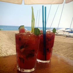 Voramar - Mojitos de fresa natural en la terraza del voramar de sant pol de mar
