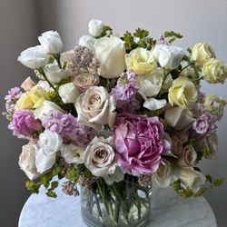Tanya Floral - Classic garden charm with peonies