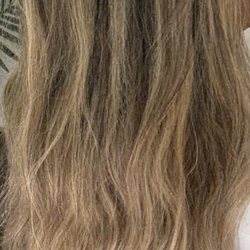 Hair By Lew - Powder room