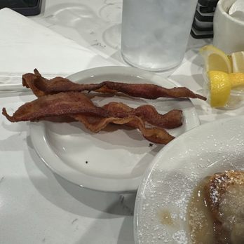 Sunset Grill - Bacon - American Near Me - Fredericksburg, Texas