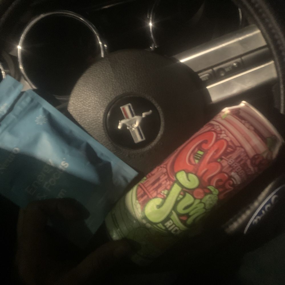 Buckingham Park - Mustang with Arizona and neuro gum outside park - Parks Near Me - Westminster, California