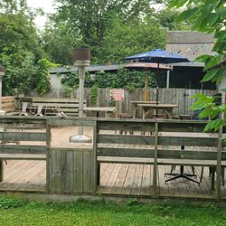 San-Dee's Pub - Outdoor Deck