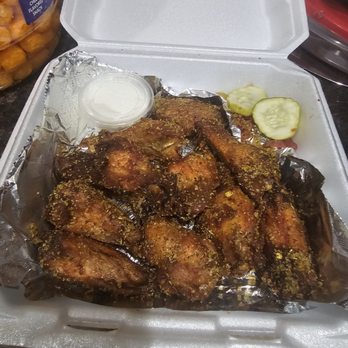 Smokey Mo - Dry rub wings - Barbeque Near Me - Tucson, Arizona