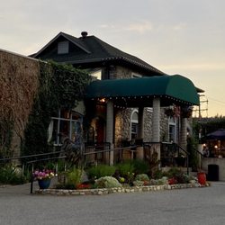 Zias Stonehouse Restaurant - Zias Stonehouse, Summerland