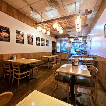 Ariyoshi - Inside - Japanese Near Me - Sunnyside, New York