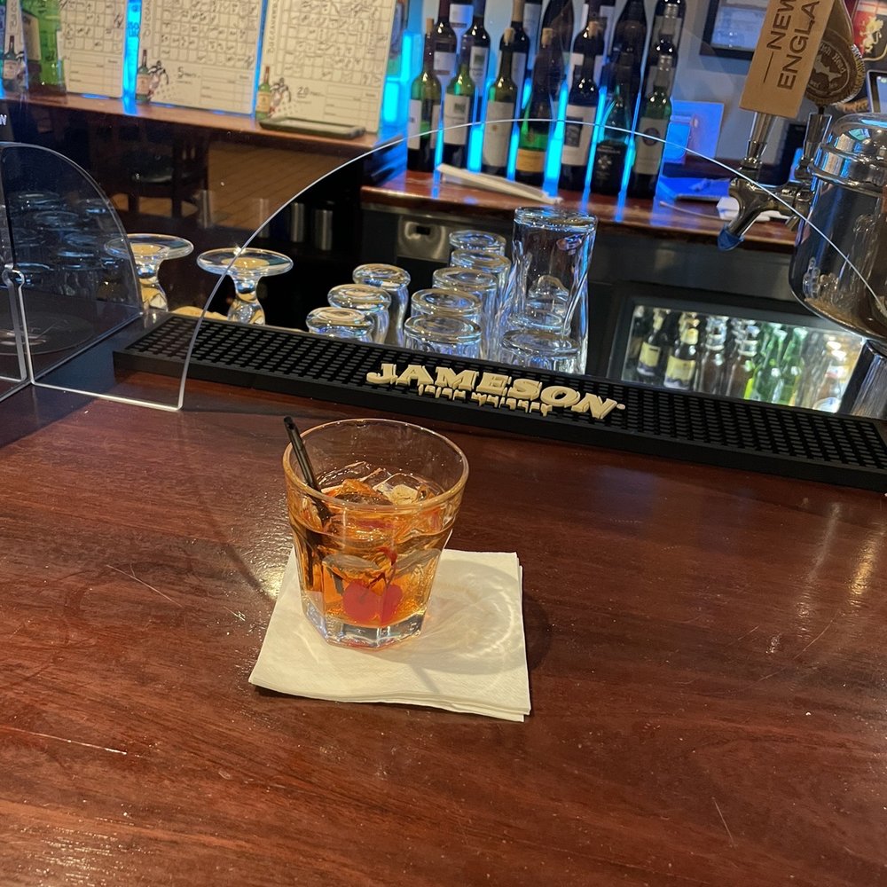 Tavern on 7 - Manhattan Cocktail - American Near Me - Norwalk, Connecticut Tavern on 7 - Manhattan Cocktail - American Near Me - Norwalk, Connecticut