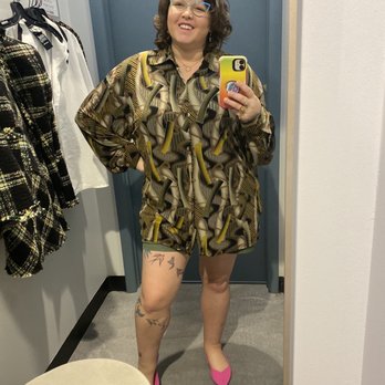 labelswap - This shirt is such a vibe! Great selection! Wish I got it. - Used, Vintage & Consignment Near Me - Tampa, Florida labelswap - This shirt is such a vibe! Great selection! Wish I got it. - Used, Vintage & Consignment Near Me - Tampa, Florida