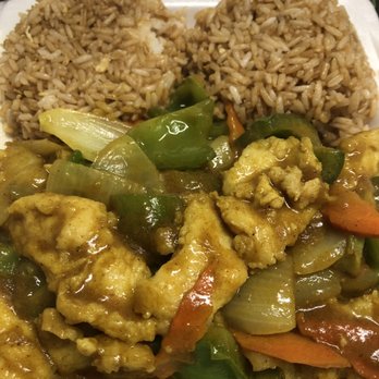 Ming-Gee Chinese Food Restaurant - Curry Chicken with Veggies and Fried Rice - Chinese Near Me - Glendale, Arizona