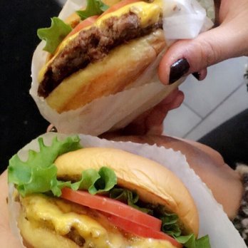 Shake Shack Upper West Side - Single shake shack burgers - Fast Food Near Me - New York, New York