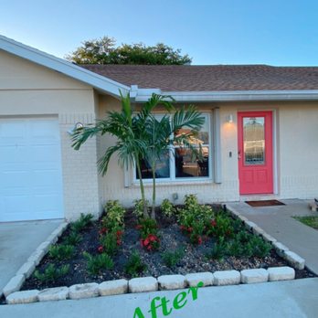 Garden Design Pros - Christmas Palms making the difference - Landscaping Near Me - West Palm Beach, Florida Garden Design Pros - Christmas Palms making the difference - Landscaping Near Me - West Palm Beach, Florida