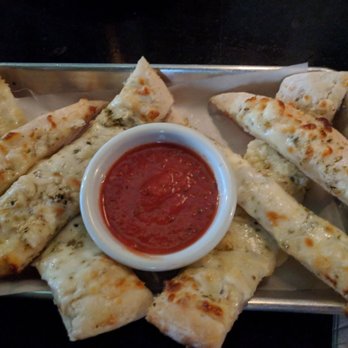 Proof Social Club - Cheesy garlic bread app - Bars Near Me - Honolulu, Hawaii Proof Social Club - Cheesy garlic bread app - Bars Near Me - Honolulu, Hawaii
