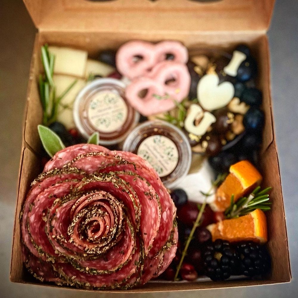 Charcuterie Mommas Logo