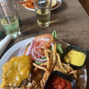 The Warming Hut - the burger with regular fries and a side of mustard - New American Near Me - Mammoth Lakes, California The Warming Hut - the burger with regular fries and a side of mustard - New American Near Me - Mammoth Lakes, California