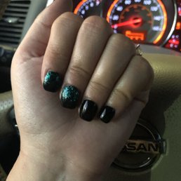 Dip powder ($35, and an extra $8 for 4 ombré nails. $43 total, which is less than what I used to pay for just a basic dip powder set) Dip powder ($35, and an extra $8 for 4 ombré nails. $43 total, which is less than what I used to pay for just a basic dip powder set)