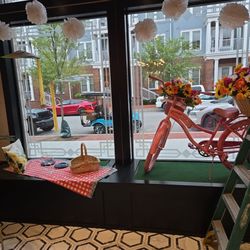 Blume Florist - The window.Watch for changes every season and holiday.