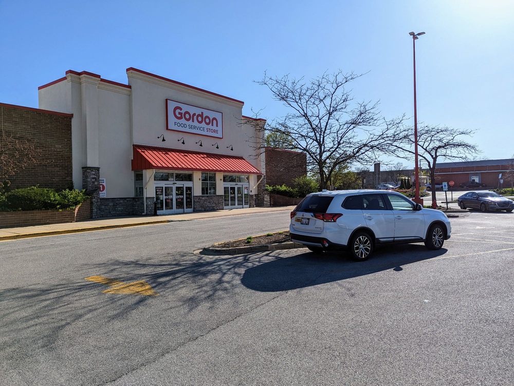 GORDON FOOD SERVICE Updated September 2024 17 Reviews 1005 E Golf