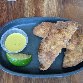 Limón - Beef empanadas - Peruvian Near Me - Oakland, California Limón - Beef empanadas - Peruvian Near Me - Oakland, California
