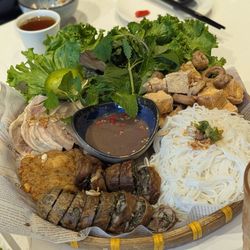 Pho Golden Star Premium - Platter of fried tofu and intestines, squid patties, blood sausage and shrimp paste