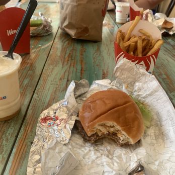 Wendy's - kebbt - Burgers Near Me - Greenwood, South Carolina Wendy's - kebbt - Burgers Near Me - Greenwood, South Carolina