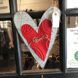 The Green Closet - Valentine decor